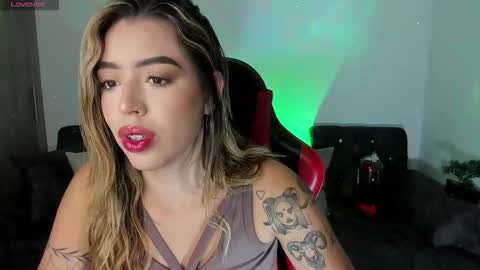  zoee jackson online show from November 2025 08:22:02 AM