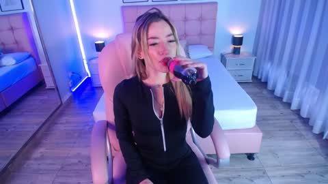 zoe online show from January 2025 12:04:02 PM