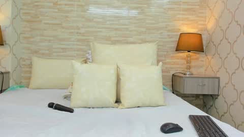 ZoeeSmitth online show from December 2024 12:06:01 PM