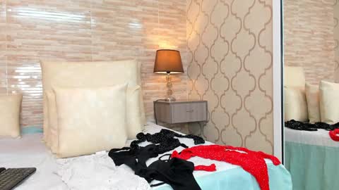 ZoeeSmitth online show from December 2024 06:18:02 PM