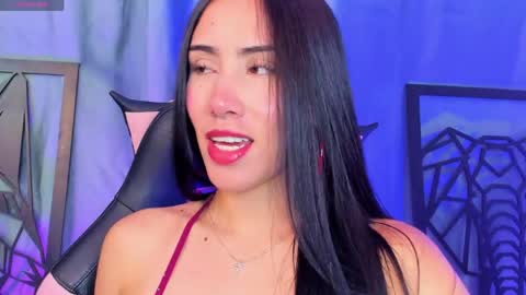 Snapshot of zoegp chatting on May 2026 04:28:02 AM Laura online show from May 2026 04:28:02 AM