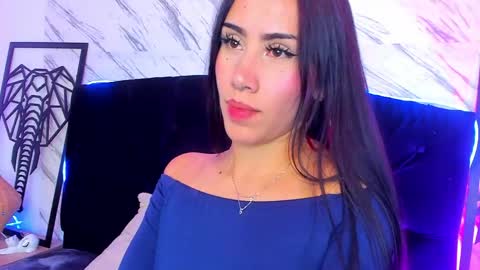 Snapshot of zoegp chatting on May 2026 05:58:02 AM Laura online show from May 2026 05:58:02 AM