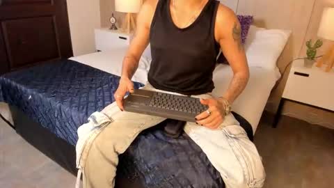 Zoe Krug online show from February 2026 01:06:01 PM