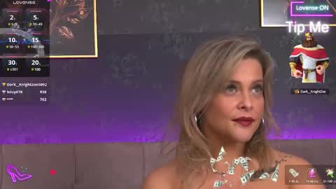 Snapshot of zoemesmerizee chatting on March 2025 06:40:02 AM ZoeMesmerize online show from March 2025 06:40:02 AM