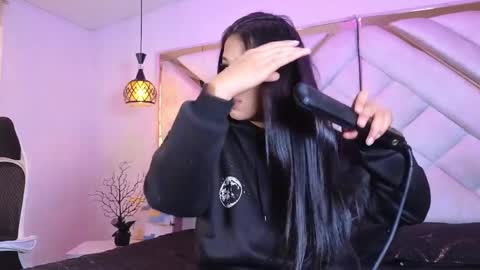 Zoe online show from March 2026 12:49:01 PM