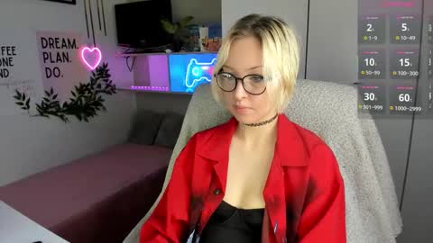 Snapshot of zoeybizz chatting on March 2026 07:26:02 AM Kate online show from March 2026 07:26:02 AM