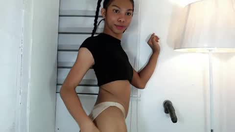 Snapshot of zoeygorgeous19 chatting on February 2025 03:29:02 AM zoey online show from February 2025 03:29:02 AM