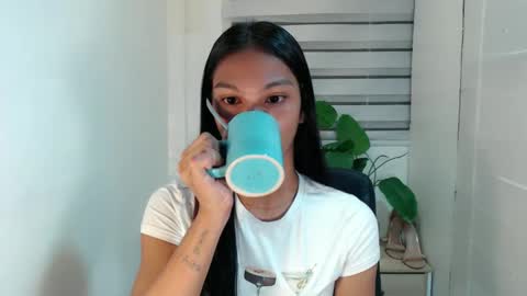 Snapshot of zoeygorgeous19 chatting on February 2025 01:34:01 AM zoey online show from February 2025 01:34:01 AM