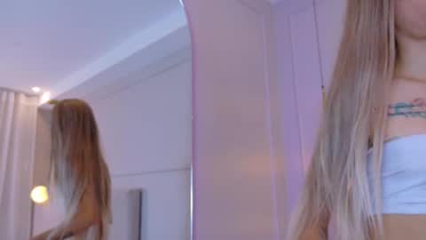 Zoey online show from May 2026 11:59:01 AM