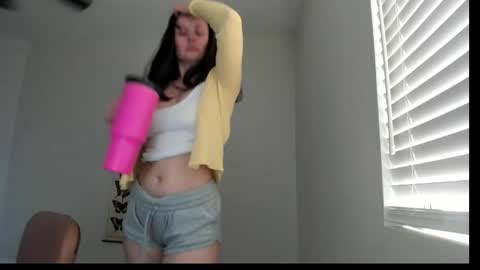 Zoie online show from April 2026 09:37:01 PM