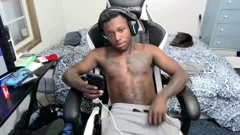 zoneingout online show from December 2024 01:43:01 AM