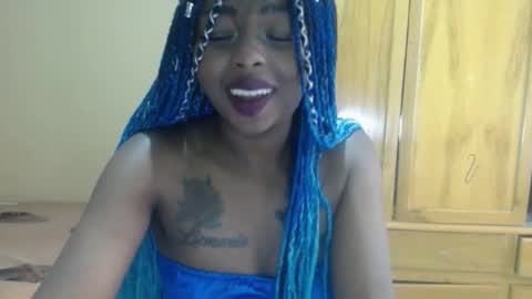 Snapshot of zooee_p chatting on January 2025 01:19:02 PM Zooe online show from January 2025 01:19:02 PM