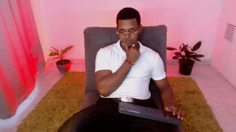 Snapshot of zoriel_derox chatting on May 2026 06:13:02 PM Zoriel online show from May 2026 06:13:02 PM