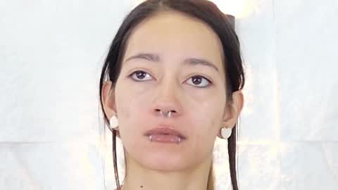 Violeta online show from November 2025 12:27:02 PM