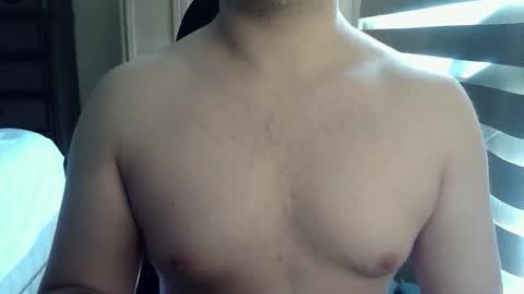 Snapshot of zorrito_himbo chatting on May 2026 07:22:02 PM Himbo fox online show from May 2026 07:22:02 PM