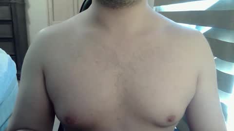 Snapshot of zorrito_himbo chatting on May 2026 07:19:02 PM Himbo fox online show from May 2026 07:19:02 PM