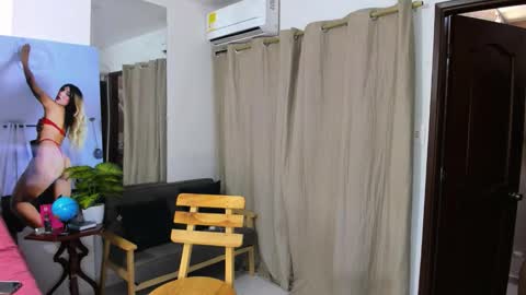 Snapshot of zou_quira chatting on February 2026 01:16:02 PM zou_quira online show from February 2026 01:16:02 PM