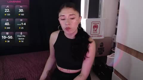 Snapshot of zowi_hottiee chatting on November 2025 03:45:01 PM cintya kors online show from November 2025 03:45:01 PM