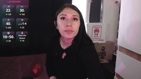 Snapshot of zowi_hottiee chatting on December 2025 12:55:01 PM cintya kors online show from December 2025 12:55:01 PM