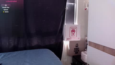 Snapshot of zowi_hottiee chatting on January 2026 06:53:02 PM cintya kors online show from January 2026 06:53:02 PM