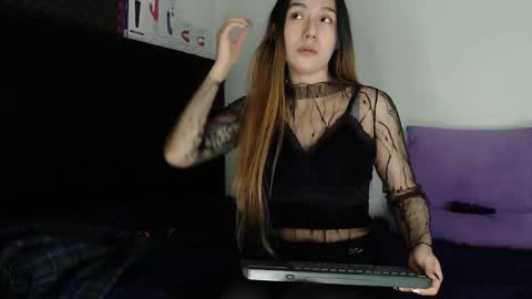 Snapshot of zpzphot chatting on November 2025 09:05:02 PM zpzphot online show from November 2025 09:05:02 PM