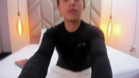 Snapshot of zukulankurozaki chatting on November 2025 04:19:01 PM Zukulan online show from November 2025 04:19:01 PM