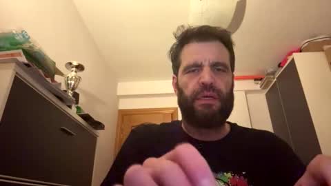 Snapshot of zurdineno chatting on June 2026 11:21:01 PM zurdineno online show from June 2026 11:21:01 PM