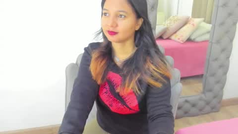 Snapshot of zusan_king_ chatting on April 2026 07:58:01 PM Im Zusan My schedule is from 1030pm to 430 am colombian time online show from April 2026 07:58:01 PM