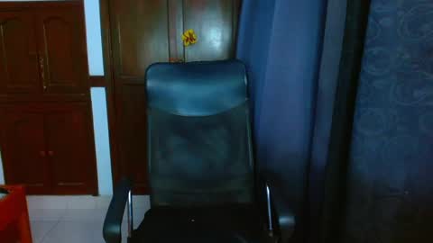Snapshot of zyrosxk chatting on May 2026 07:13:01 AM antonio felipe online show from May 2026 07:13:01 AM