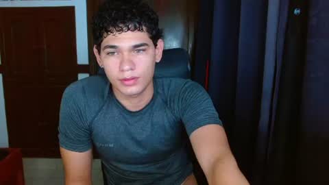 Snapshot of zyrosxk chatting on June 2026 08:52:01 AM antonio felipe online show from June 2026 08:52:01 AM