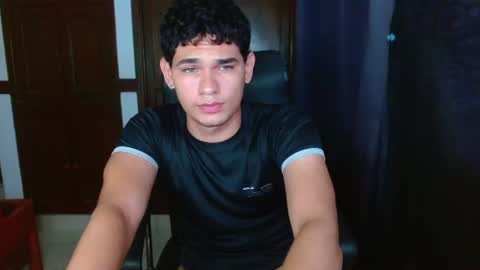 Snapshot of zyrosxk chatting on July 2026 05:47:02 AM antonio felipe online show from July 2026 05:47:02 AM