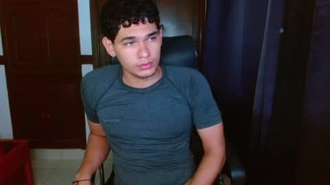 Snapshot of zyrosxk chatting on July 2026 07:26:01 AM antonio felipe online show from July 2026 07:26:01 AM