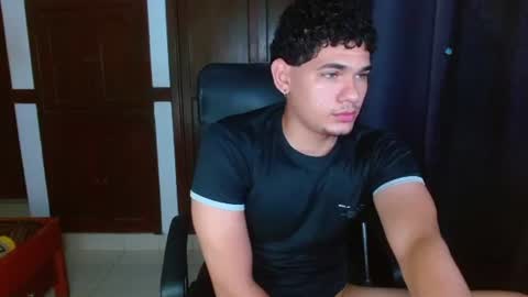 Snapshot of zyrosxk chatting on July 2026 06:39:02 AM antonio felipe online show from July 2026 06:39:02 AM