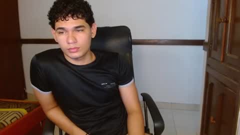 Snapshot of zyrosxk chatting on July 2026 07:36:01 AM antonio felipe online show from July 2026 07:36:01 AM