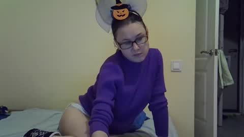 Zyuhre online show from October 2025 07:59:01 PM