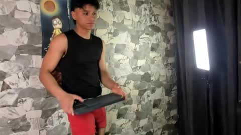 zyzz_1812 online show from February 2026 07:16:01 AM