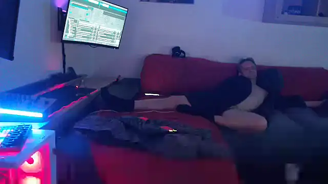 davidgntxxxxx online show from April 2026 07:14:01 PM