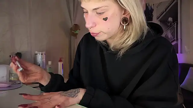 Snapshot of Mannarie_Madsinn chatting on February 2025 11:48:02 PM Mannarie Madsinn online show from February 2025 11:48:02 PM