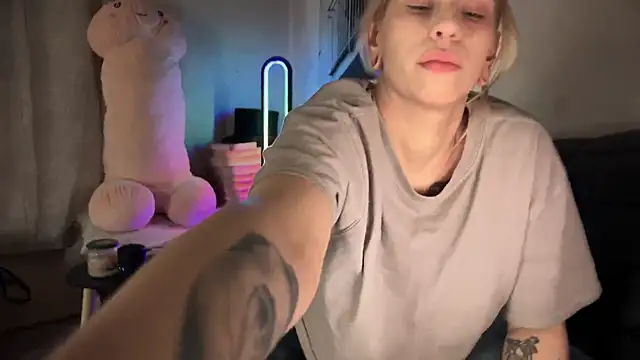 Snapshot of Mannarie_Madsinn chatting on March 2025 02:07:02 AM Mannarie Madsinn online show from March 2025 02:07:02 AM