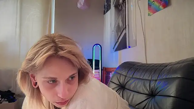 Snapshot of Mannarie_Madsinn chatting on March 2025 08:17:01 AM Mannarie Madsinn online show from March 2025 08:17:01 AM