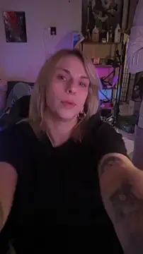 Snapshot of Mannarie_Madsinn chatting on November 2025 07:10:01 PM Mannarie Madsinn online show from November 2025 07:10:01 PM