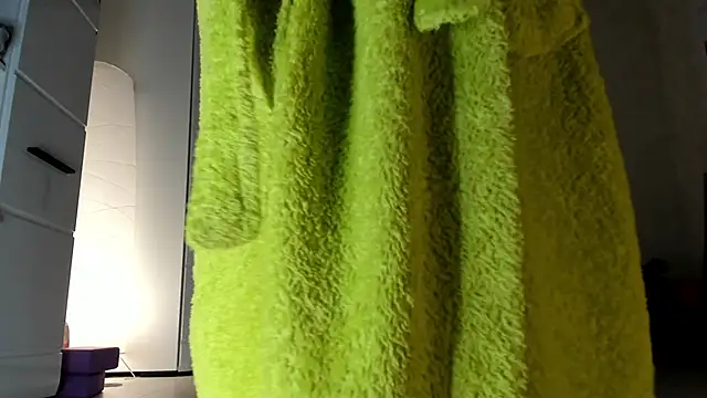 Snapshot of angelmommu chatting on March 2025 07:19:01 AM angelmommu online show from March 2025 07:19:01 AM