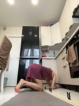 Snapshot of angelmommu chatting on November 2025 06:47:01 AM angelmommu online show from November 2025 06:47:01 AM