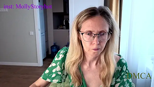 Snapshot of angelmommu chatting on May 2026 12:00:02 PM angelmommu online show from May 2026 12:00:02 PM