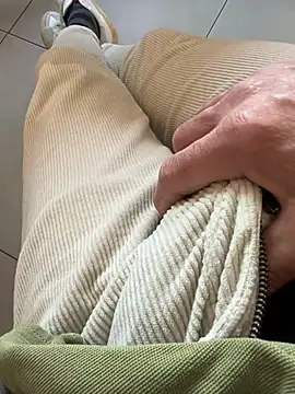 Snapshot of buodiculo chatting on February 2025 01:53:02 PM buodiculo online show from February 2025 01:53:02 PM