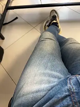 Snapshot of buodiculo chatting on February 2025 03:21:02 PM buodiculo online show from February 2025 03:21:02 PM