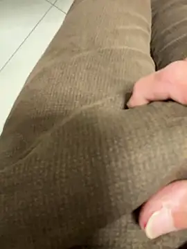 Snapshot of buodiculo chatting on February 2025 05:01:02 PM buodiculo online show from February 2025 05:01:02 PM