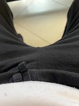 Snapshot of buodiculo chatting on February 2025 01:21:01 PM buodiculo online show from February 2025 01:21:01 PM