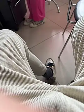 Snapshot of buodiculo chatting on February 2025 01:06:01 PM buodiculo online show from February 2025 01:06:01 PM