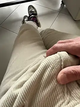 Snapshot of buodiculo chatting on February 2025 10:09:01 AM buodiculo online show from February 2025 10:09:01 AM